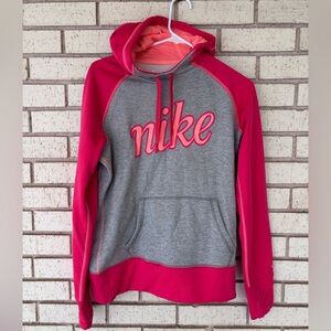NIKE therma fit women’s multi color hoodie never worn